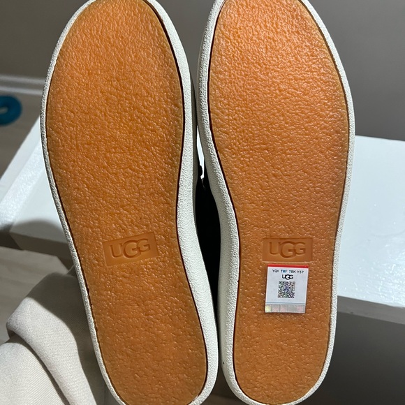 New! UGG Cas slip on sneaker - Picture 6 of 7
